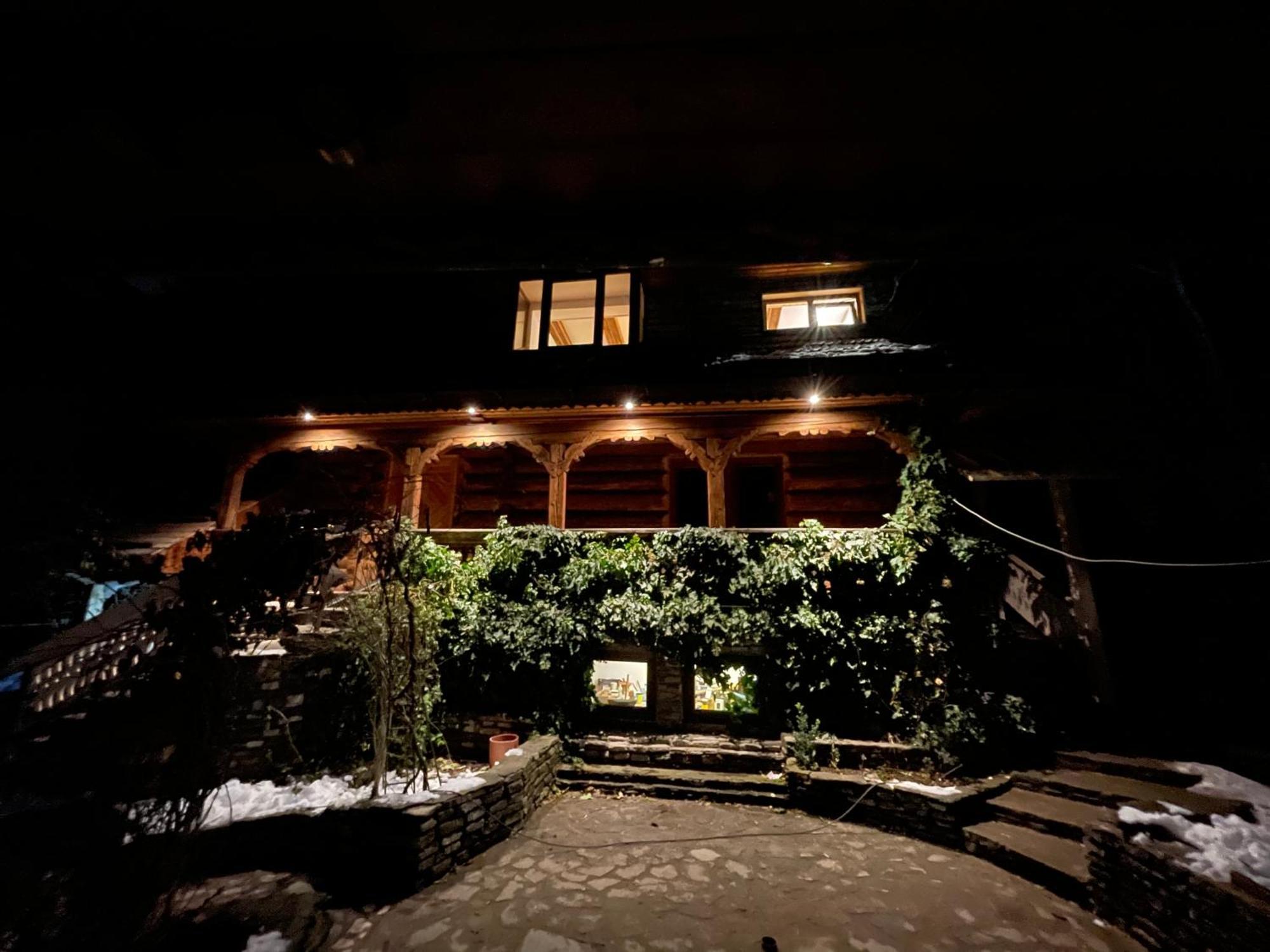 Suita Pin - Catun Sinaia Exterior photo